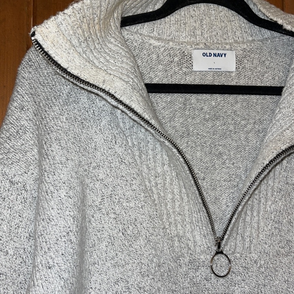Old navy woman’s L 3/4 three quarter zip heather gray sweater